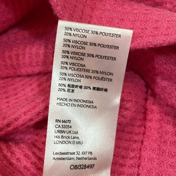 Urban Outfitters Cropped Top Size Large Pink Wrap Front NWOT - Picture 10 of 10
